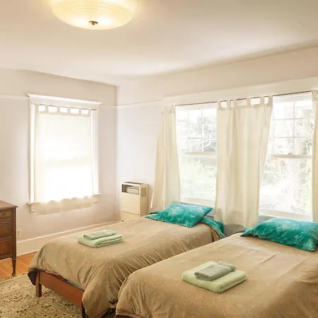 Orange Drive Hostel (Adults Only)-2